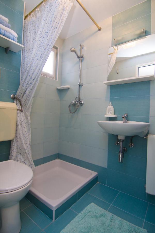 Apartments Dario คิร์ก ภายนอก รูปภาพ