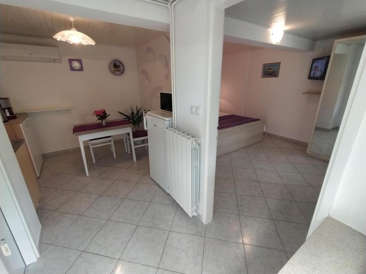 Apartments Dario คิร์ก ภายนอก รูปภาพ