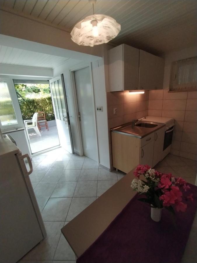 Apartments Dario คิร์ก ภายนอก รูปภาพ